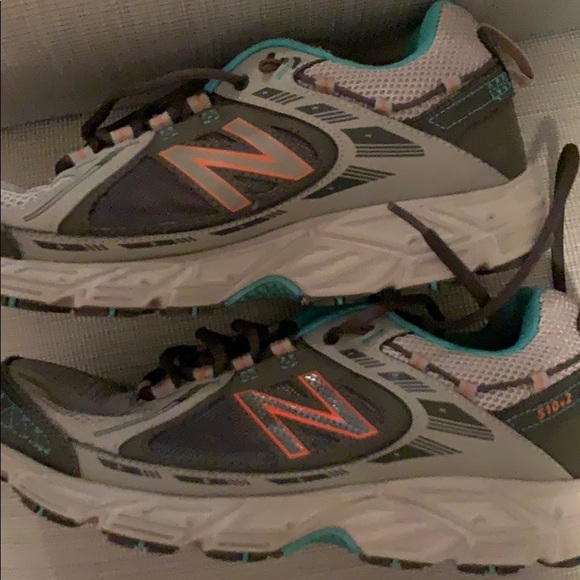 New Balance shoes - Picture 2 of 8